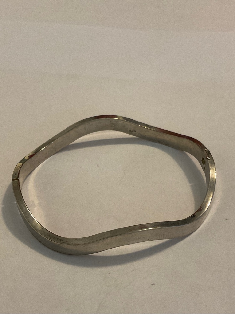 Sterling silver hinged bracelet